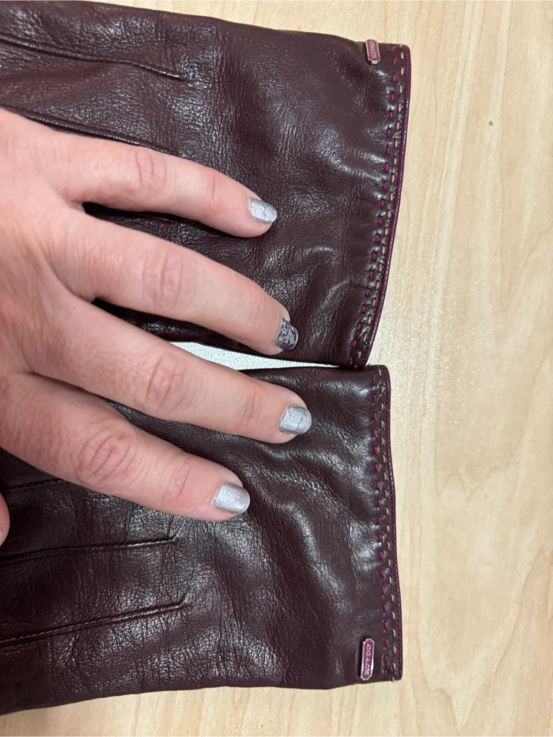 Authentic Coach Leather Gloves - Burgundy - photo 2