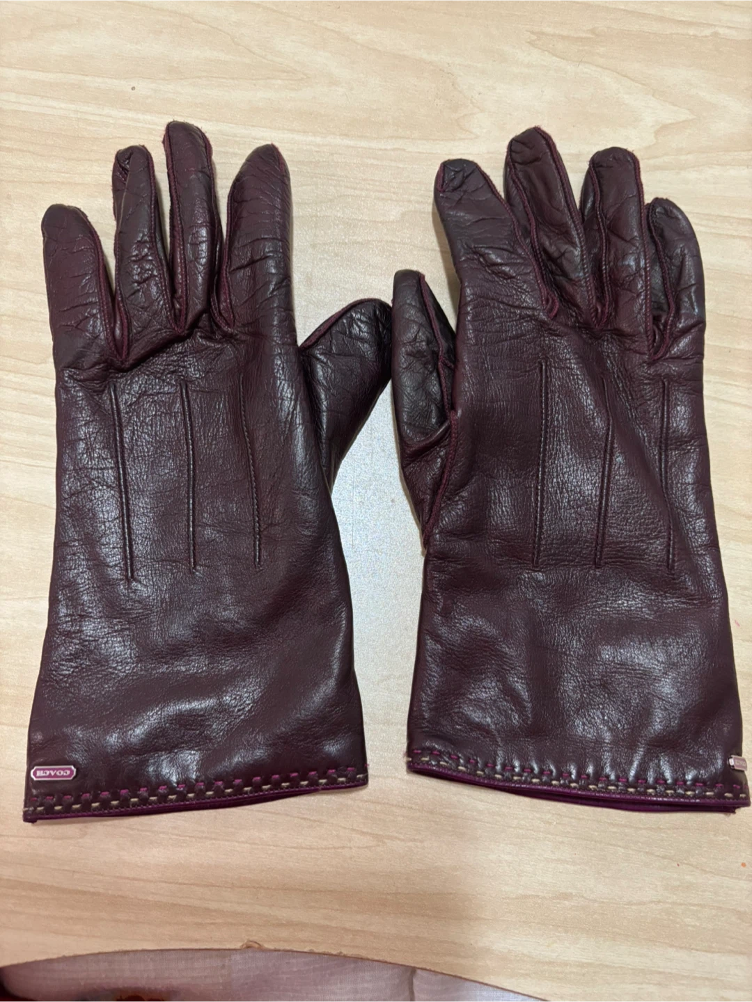 Authentic Coach Leather Gloves - Burgundy