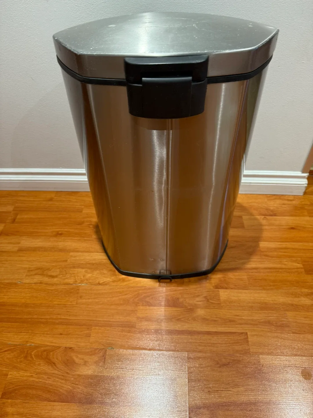 trash can image indicator(8)