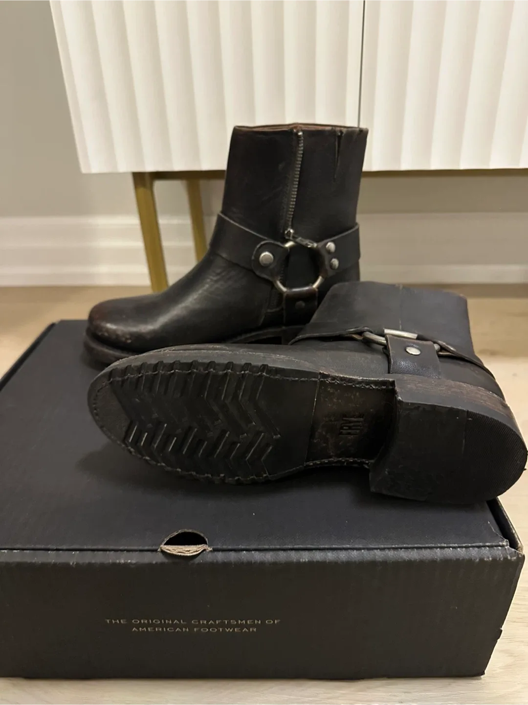 $60-Women’s Frye short boot leather size 6 image indicator(4)