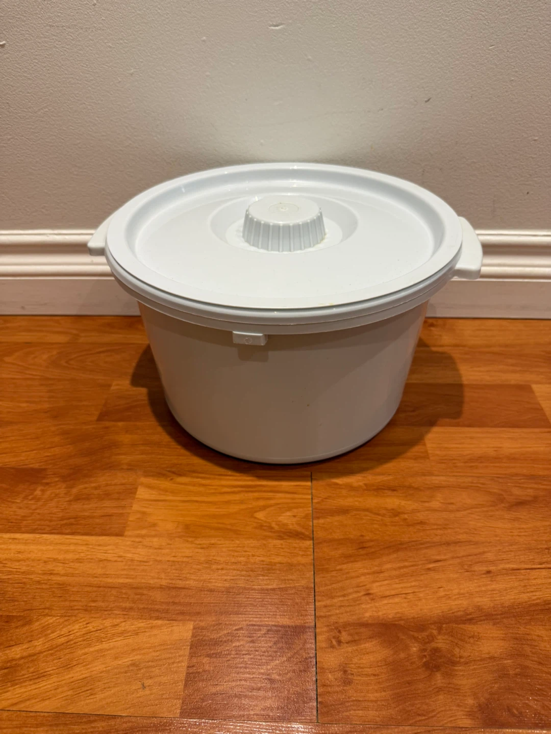 Pail with lid for commode seat