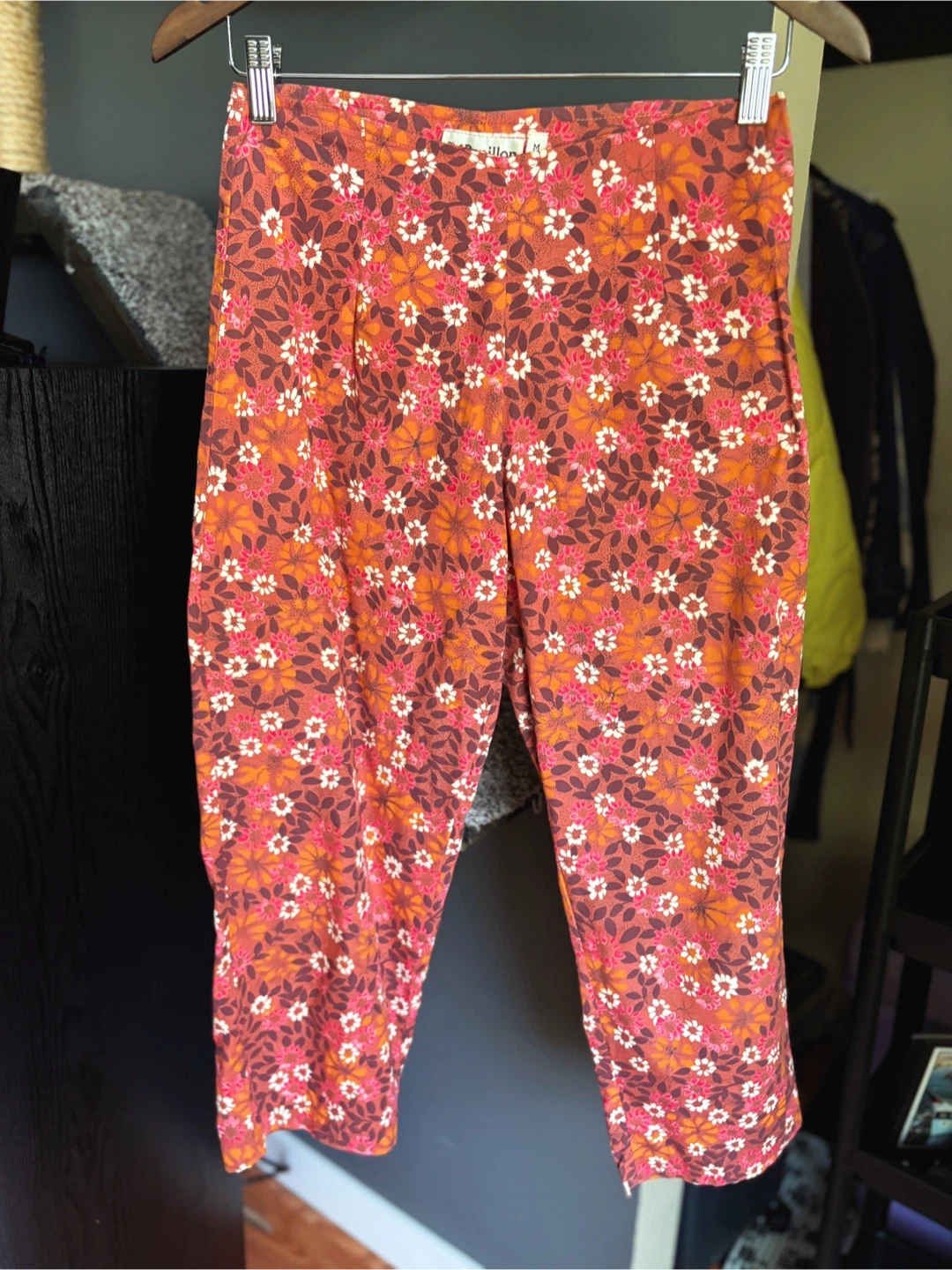 Papillon Floral Print Capri Pants - photo 3