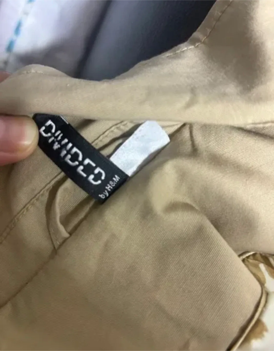 Divided by H&M Beige Trench Coat image indicator(5)