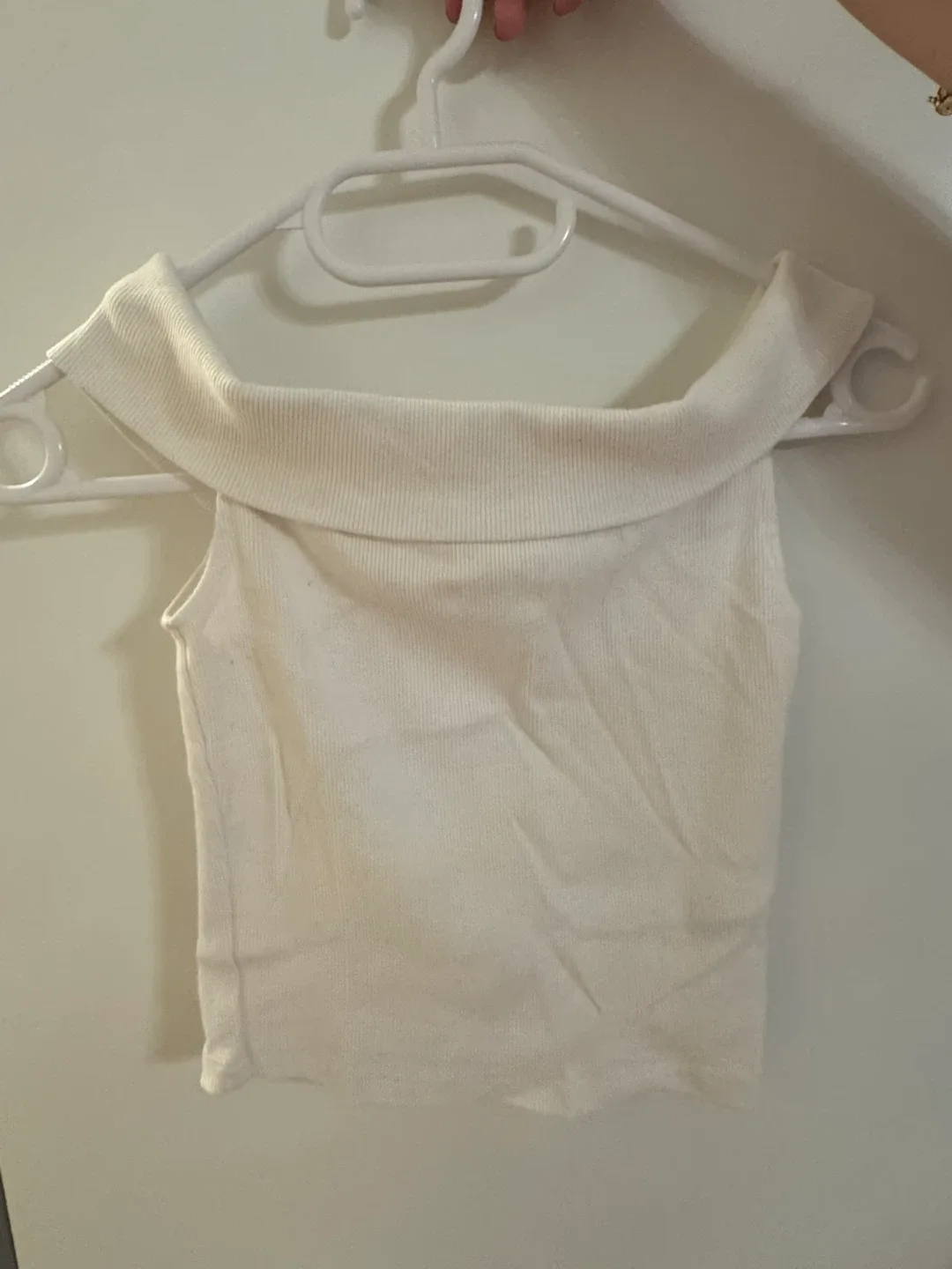 Ardene White Off-Shoulder Crop Top thumbnail