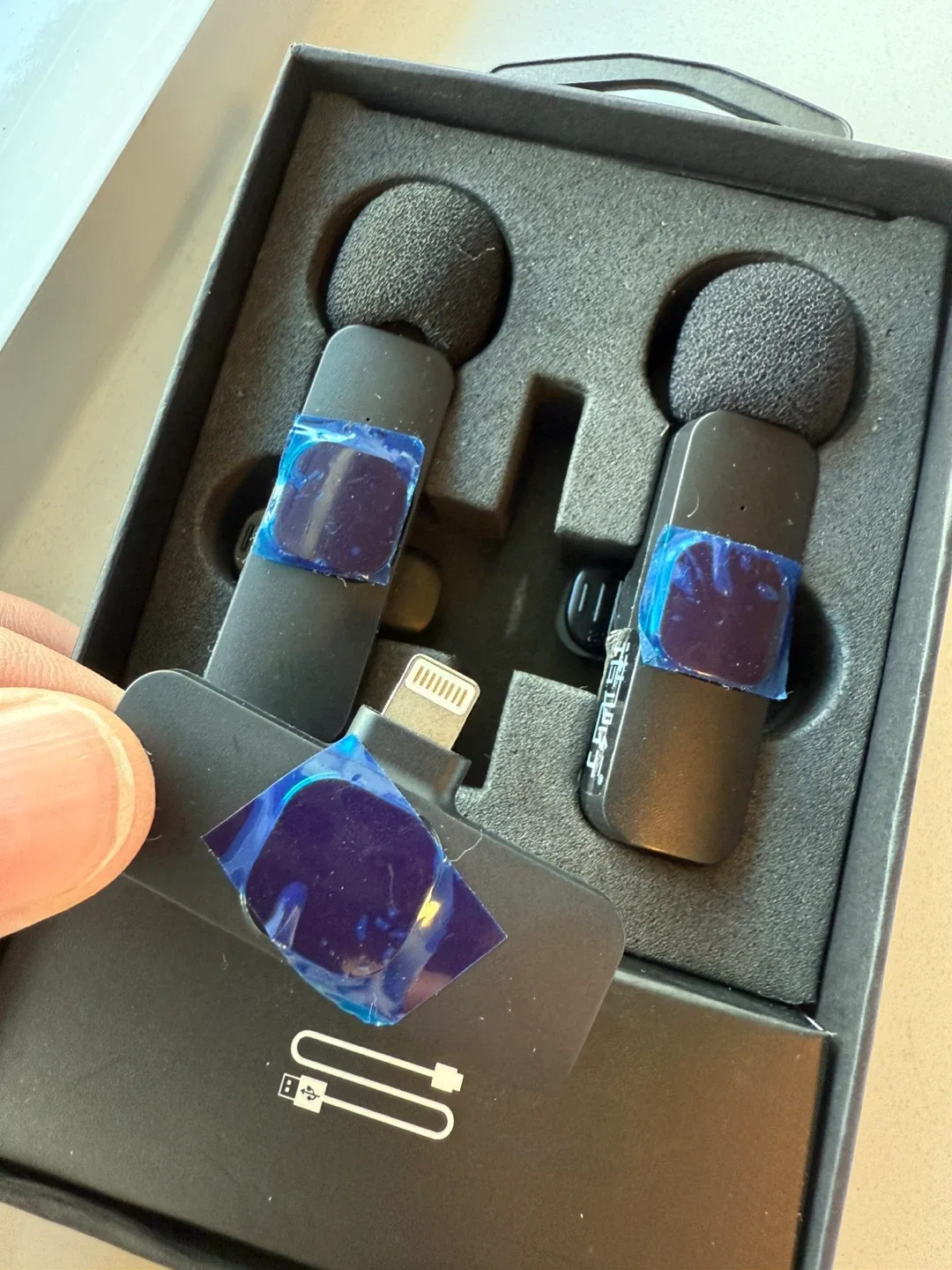 Wireless Mini Microphone for IPhone 📱 image indicator(4)