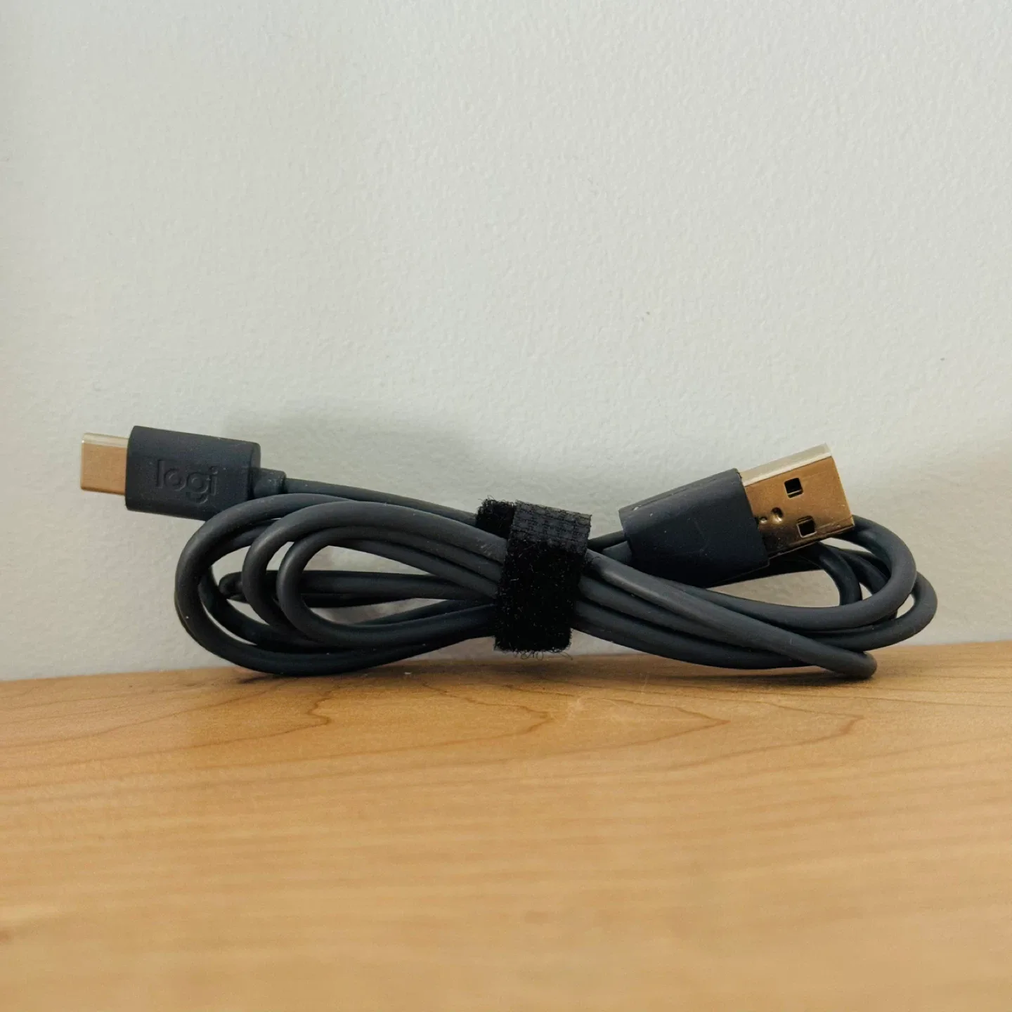 Logitech USB-C to USB-A Cable 🥕 image indicator(2)