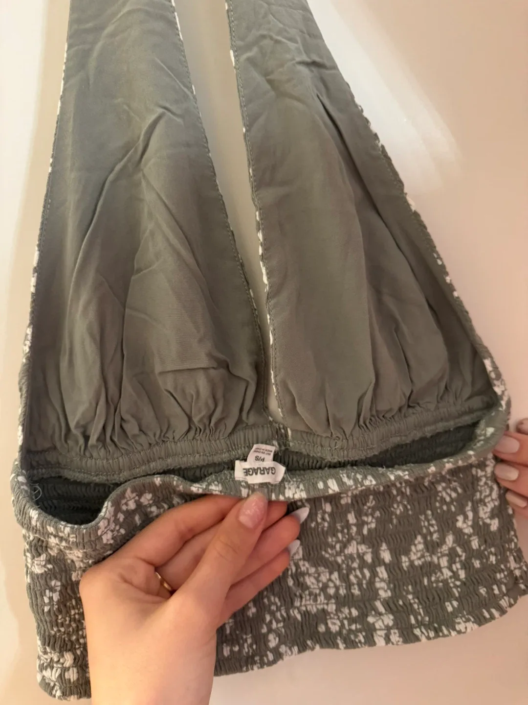 Garage Floral Halter Top - Size M image indicator(3)