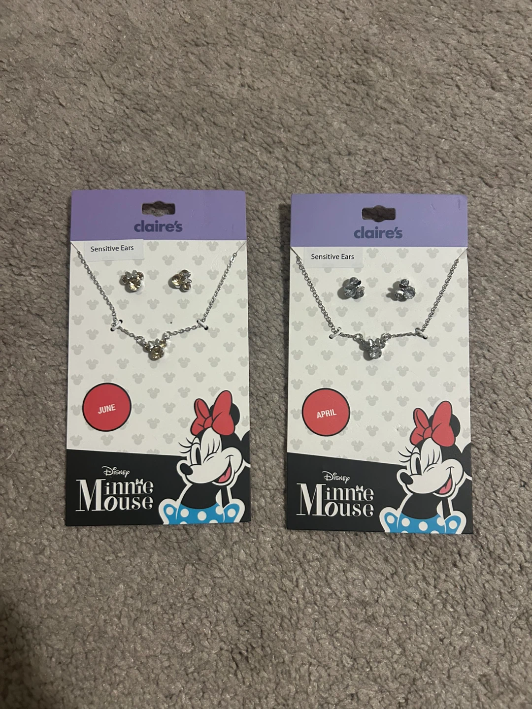 Claire's girls Disney Minnie Mouse Necklace & Earring Set
