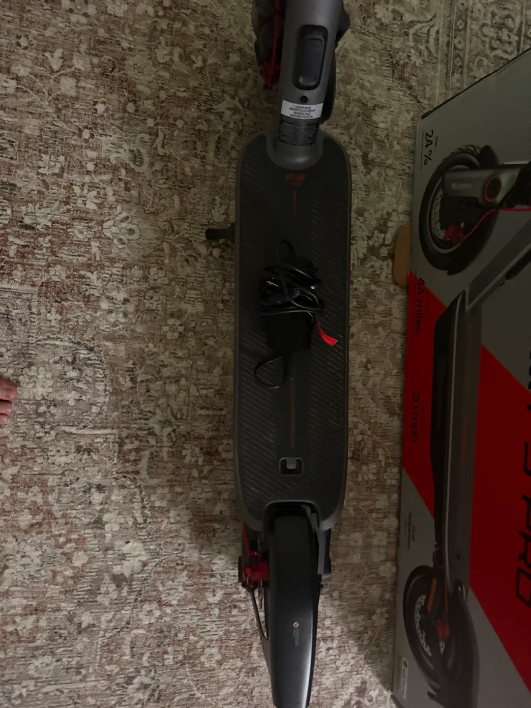 Segway Ninebot F3 Pro Electric Scooter — excellent condition!!! image indicator(2)