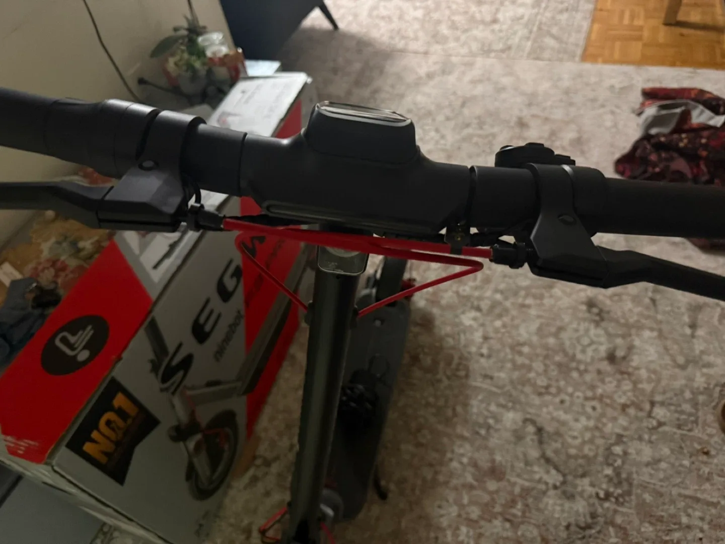 Segway Ninebot F3 Pro Electric Scooter — excellent condition!!! image indicator(3)