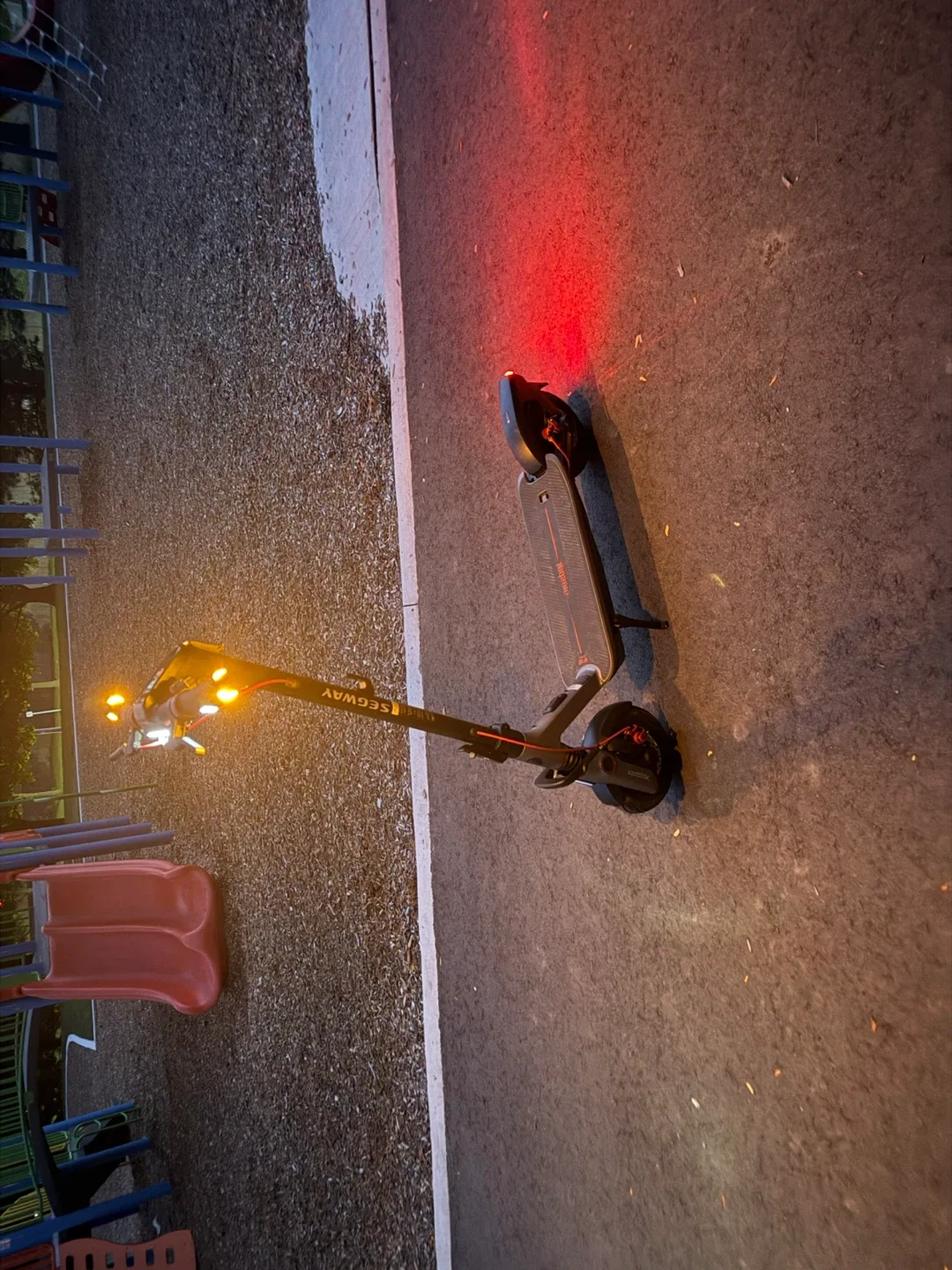 Segway Ninebot F3 Pro Electric Scooter — excellent condition!!! image indicator(4)