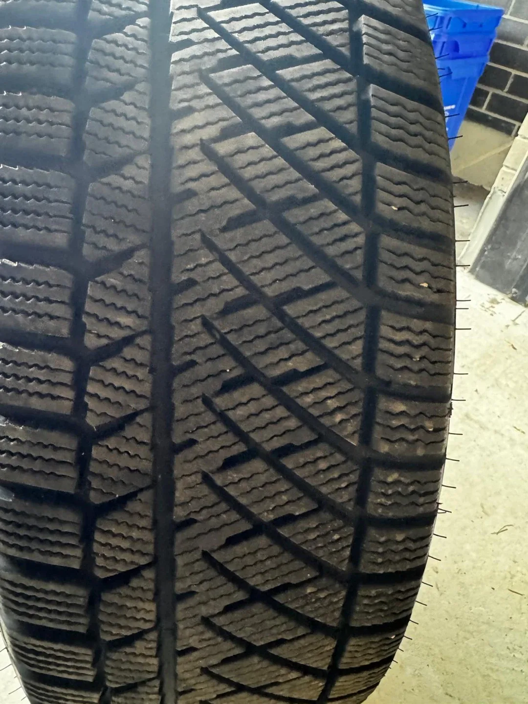 Winter MK687 Tire 225/65R17 106T XL image indicator(3)