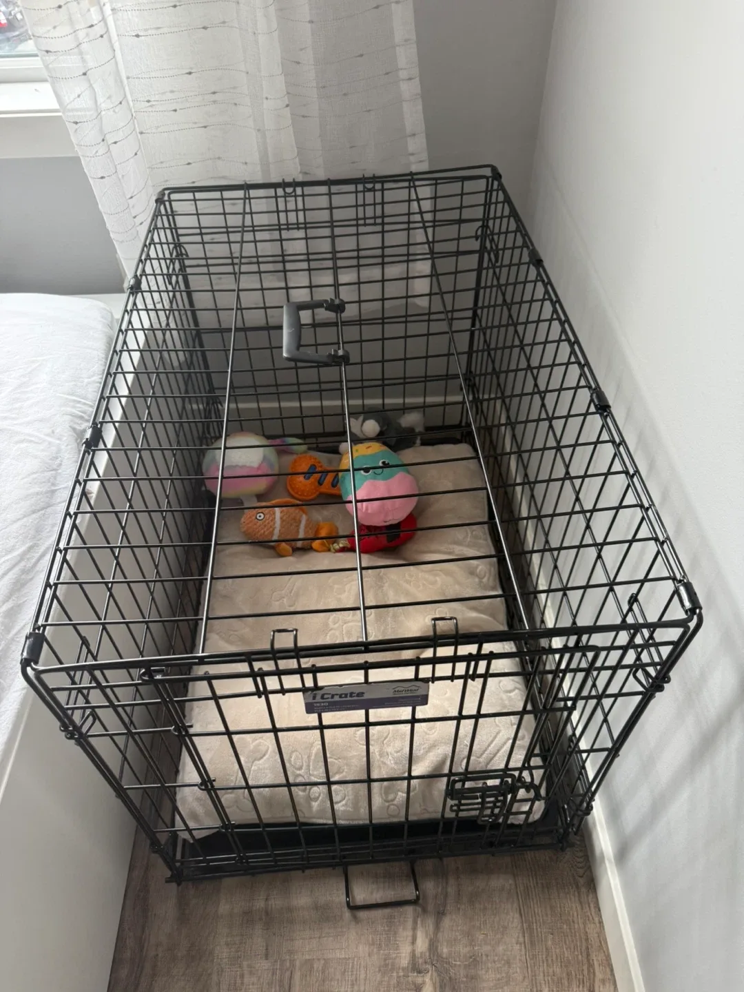 Dog Crate - almost new image indicator(4)