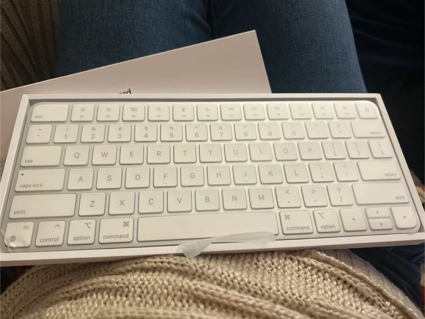 Apple Magic Keyboard - New! image indicator(3)