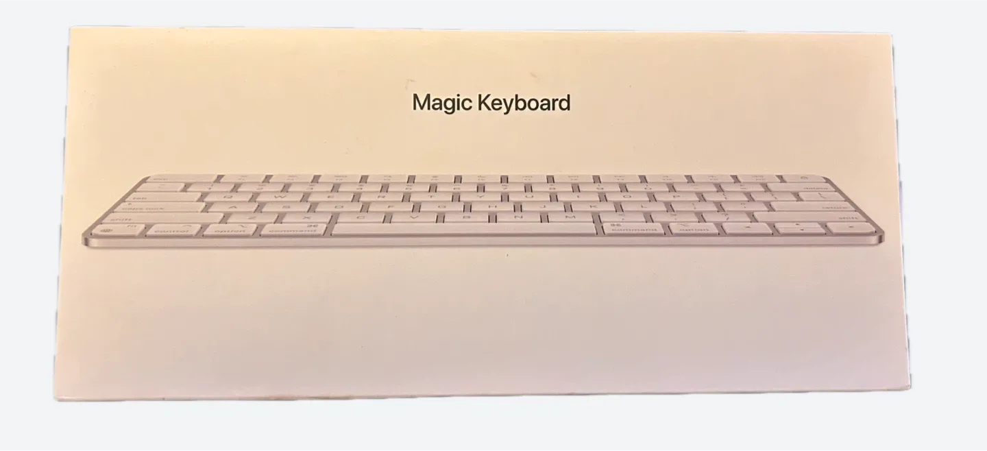 Apple Magic Keyboard - New! thumbnail