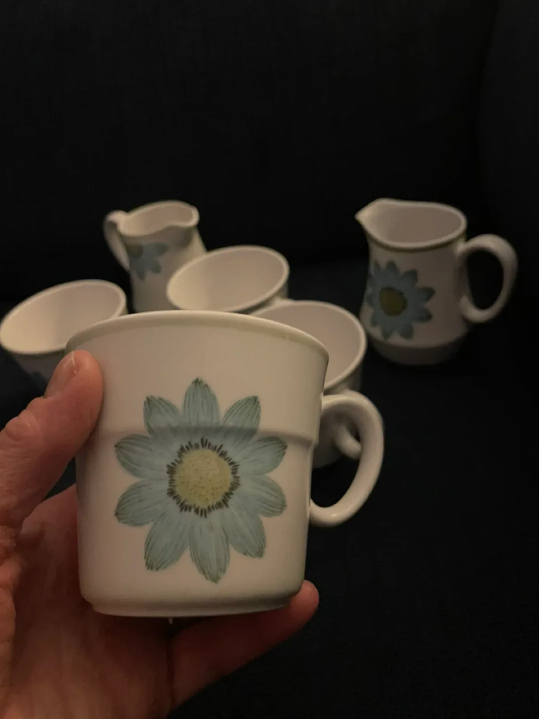 Noritake Progression China UP-SA Daisy Creamer & Mugs image indicator(2)