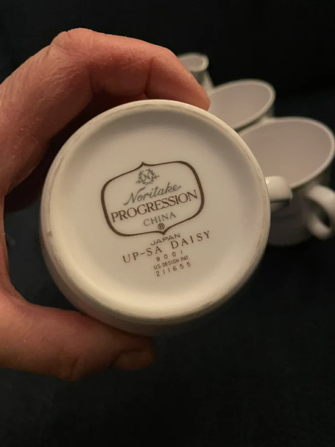 Noritake Progression China UP-SA Daisy Creamer & Mugs image indicator(6)