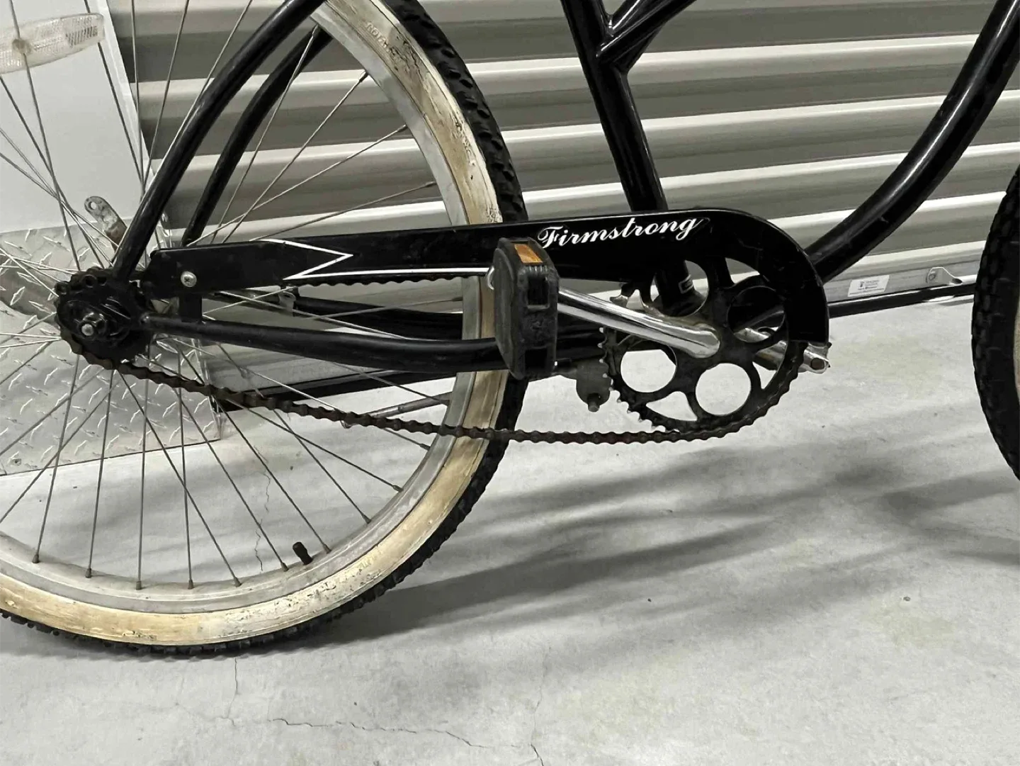 Firmstrong Urban Beach Cruiser Bike image indicator(3)