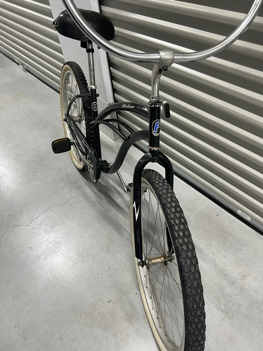 Firmstrong Urban Beach Cruiser Bike image indicator(2)