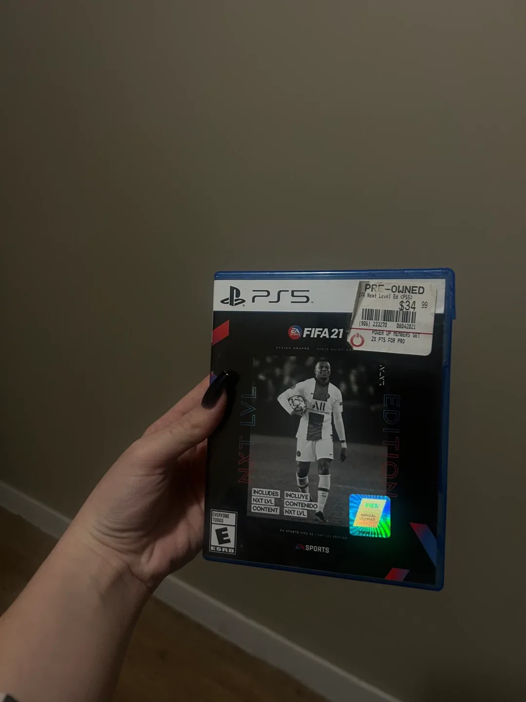 PS5 FIFA 21 NXT LVL Edition & F1 2021 Game image indicator(4)