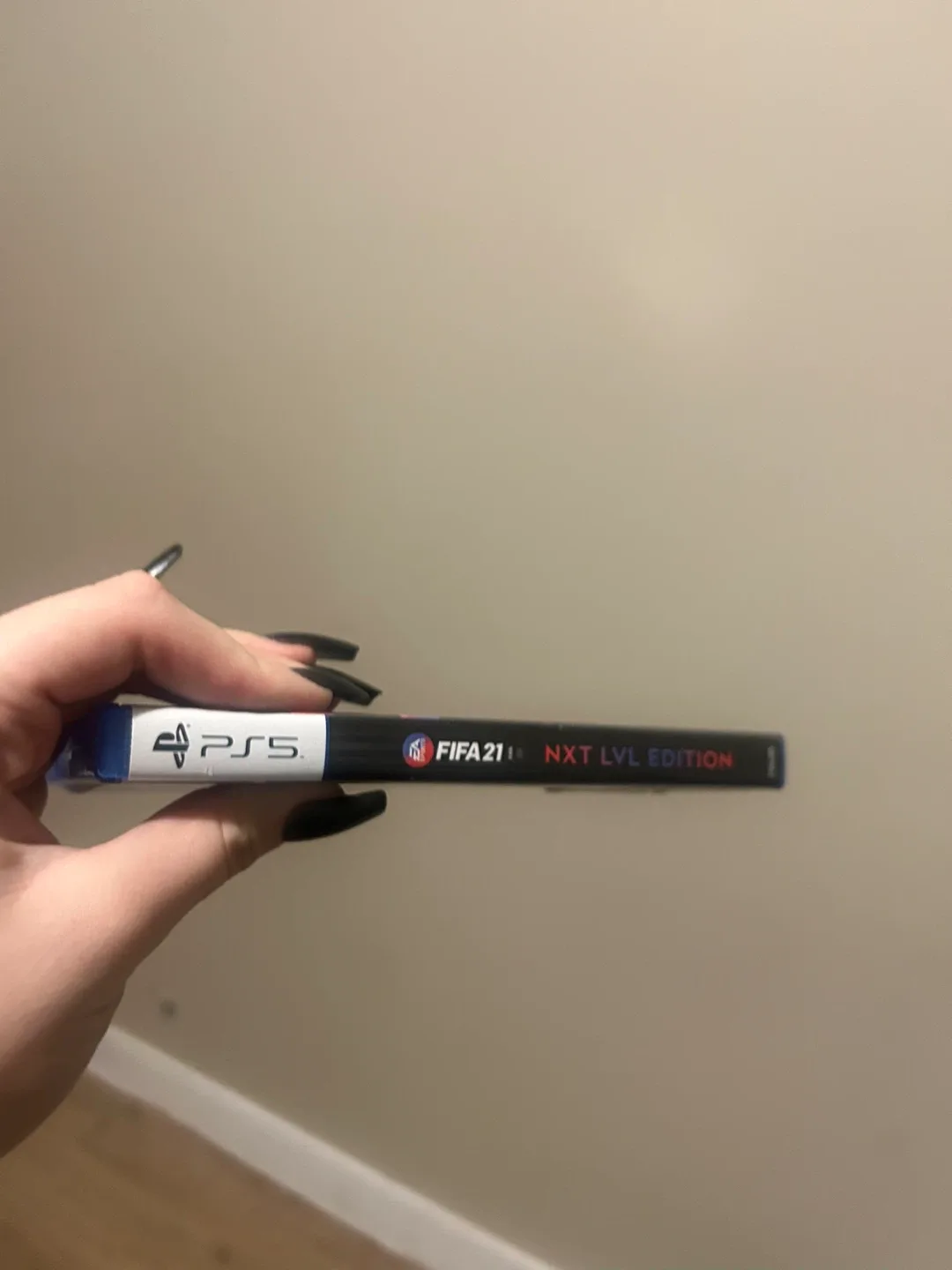 PS5 FIFA 21 NXT LVL Edition & F1 2021 Game image indicator(5)