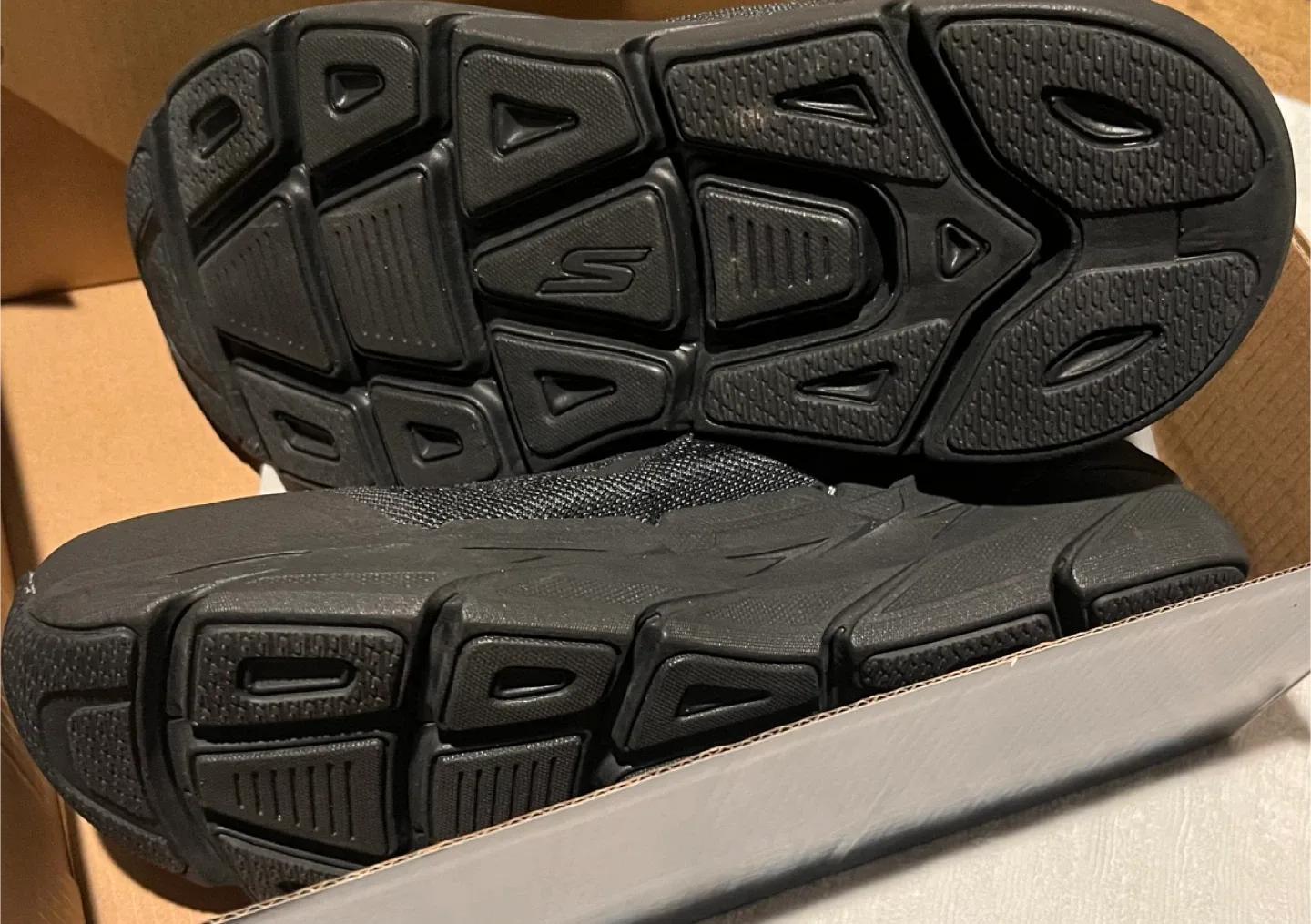 Skechers Max Cushioning Premier Vantage, Size 8.5 image indicator(2)