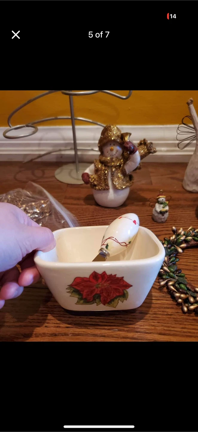 Christmas Decorations and Accessories Bundle - photo 5