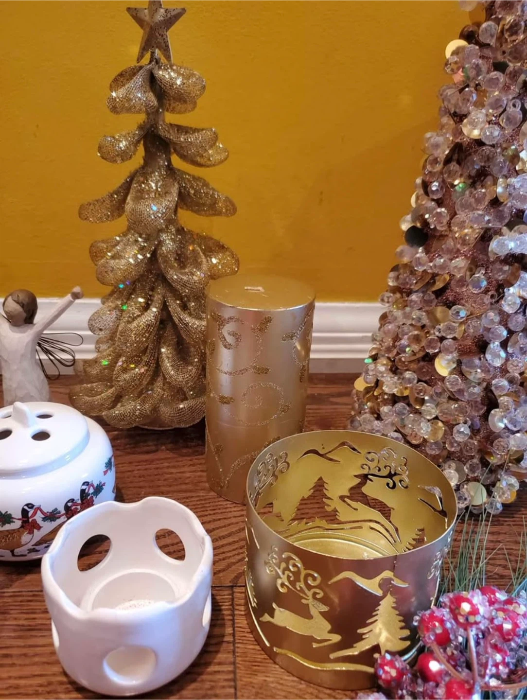 Christmas Decorations and Accessories Bundle - photo 3