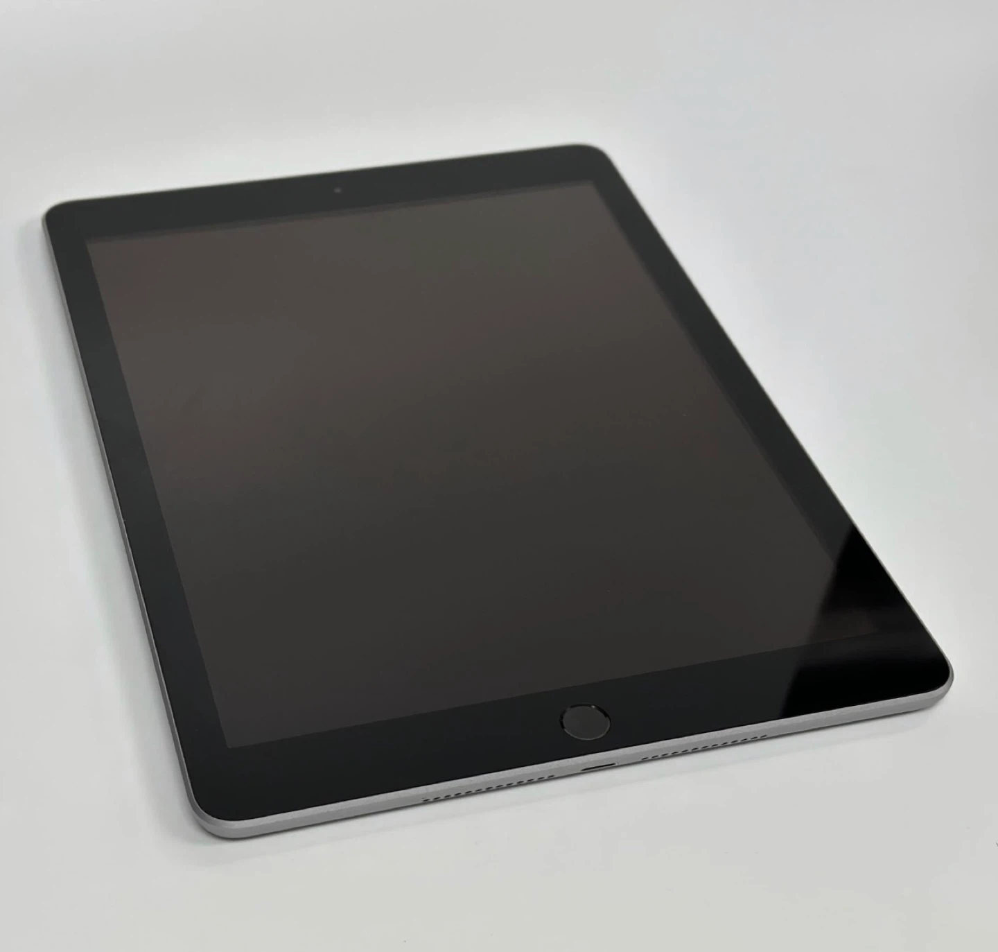 Apple iPad 9.7