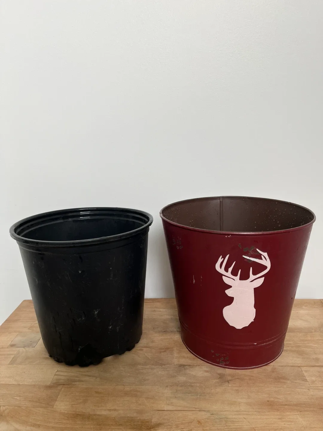 Rustic waste basket/plant pot. image indicator(2)