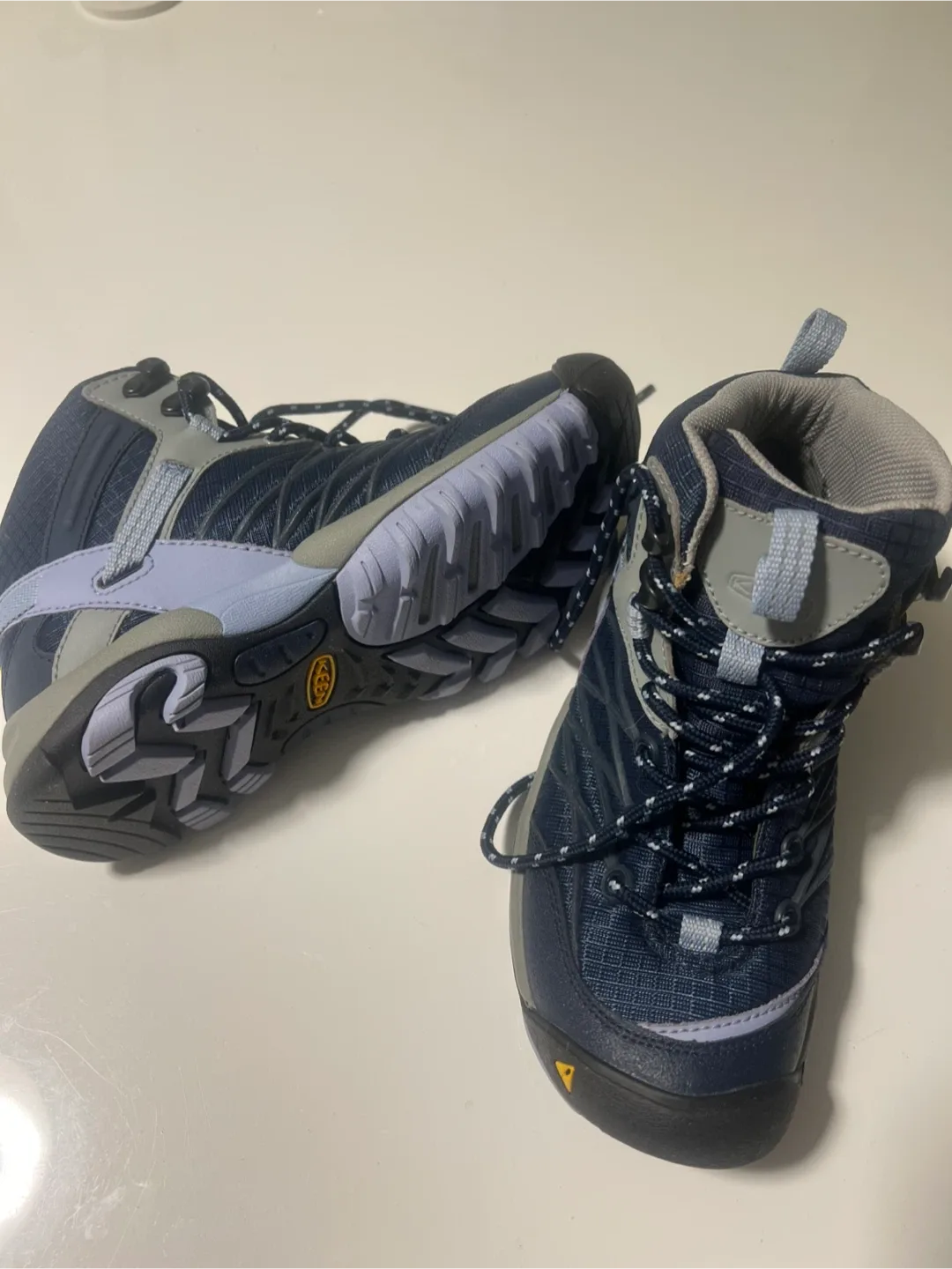 Keen Hiking Boots Size 5/35