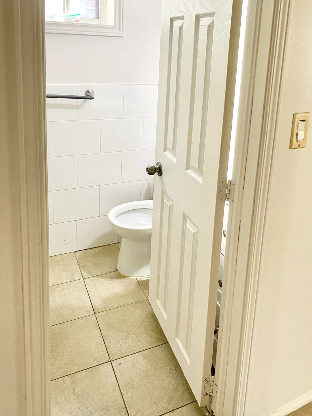 Basement room for rent - Wifi and utilities included - photo 4