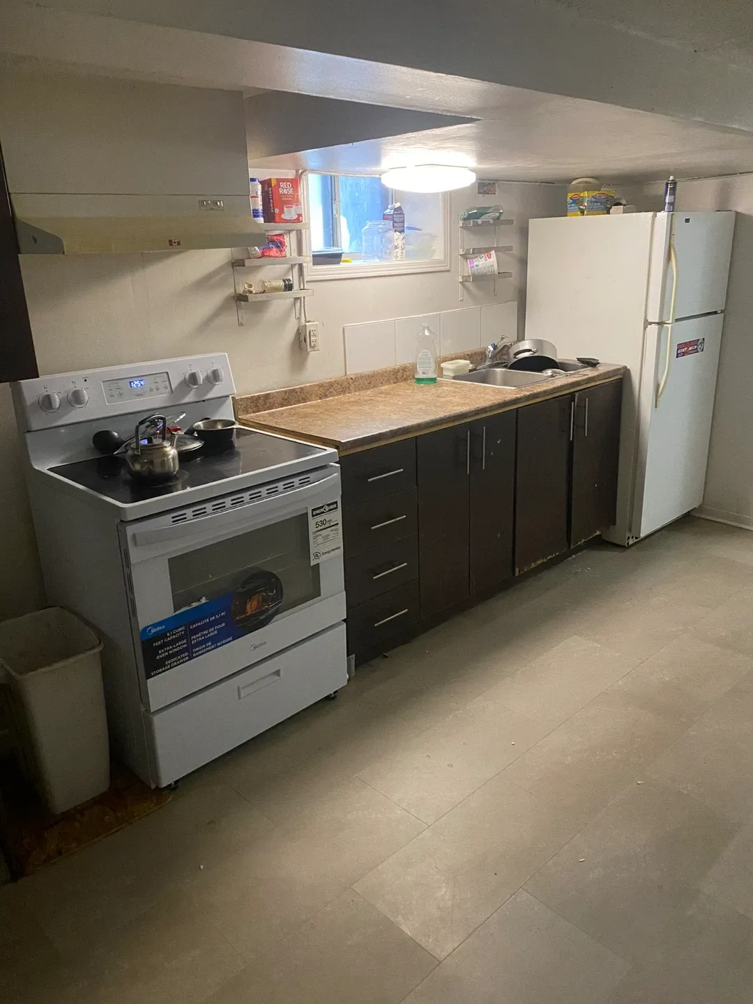 Basement room for rent - Wifi and utilities included image indicator(4)