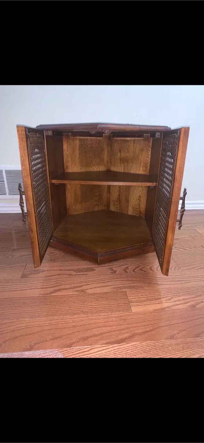 Beautiful Small Table image indicator(2)