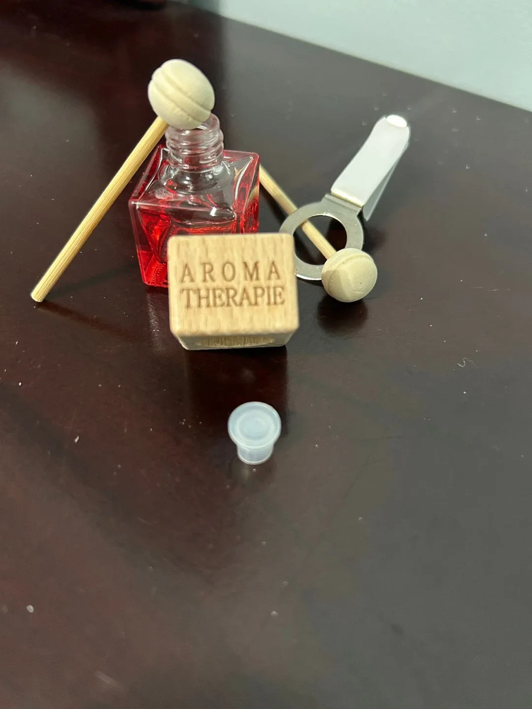 Car perfume hanging and buffing foam attachments image indicator(3)