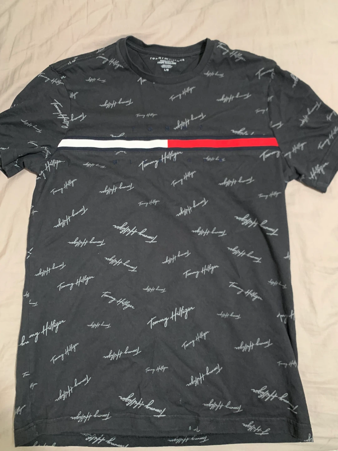 Tommy Hilfiger All Over Print Tee - L