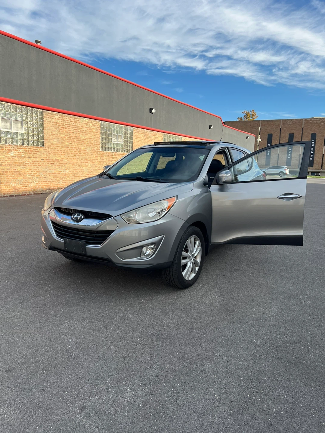 AWD  2011 Hyundai Tucson Limited