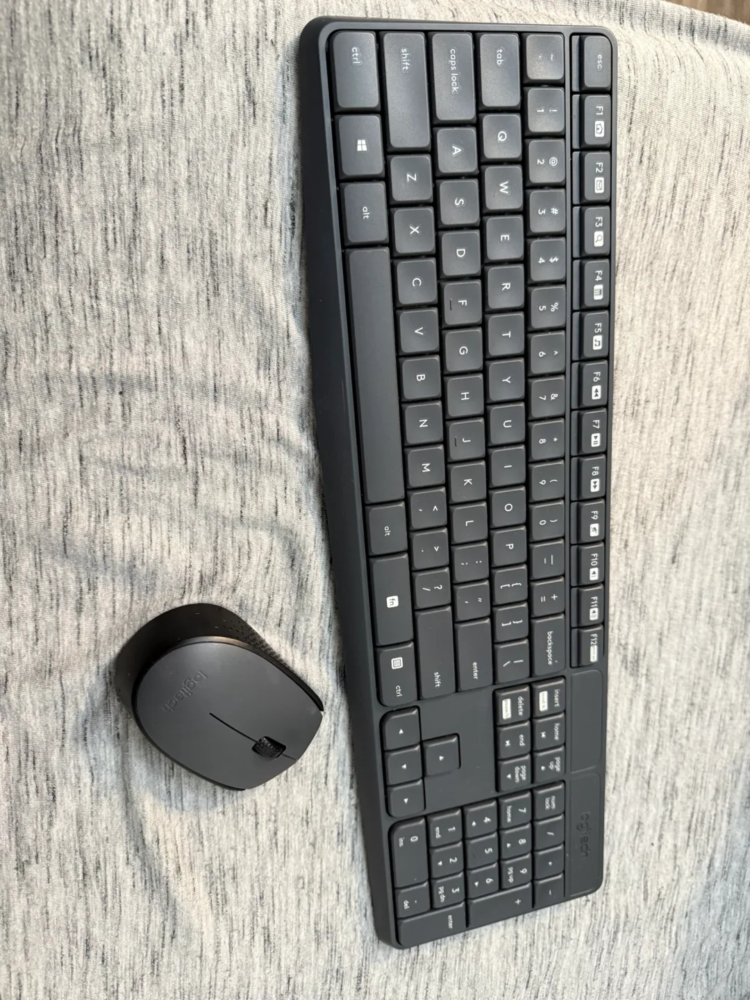 Logitech Wireless Keyboard and Mouse Combo - Dark Grey image indicator(4)