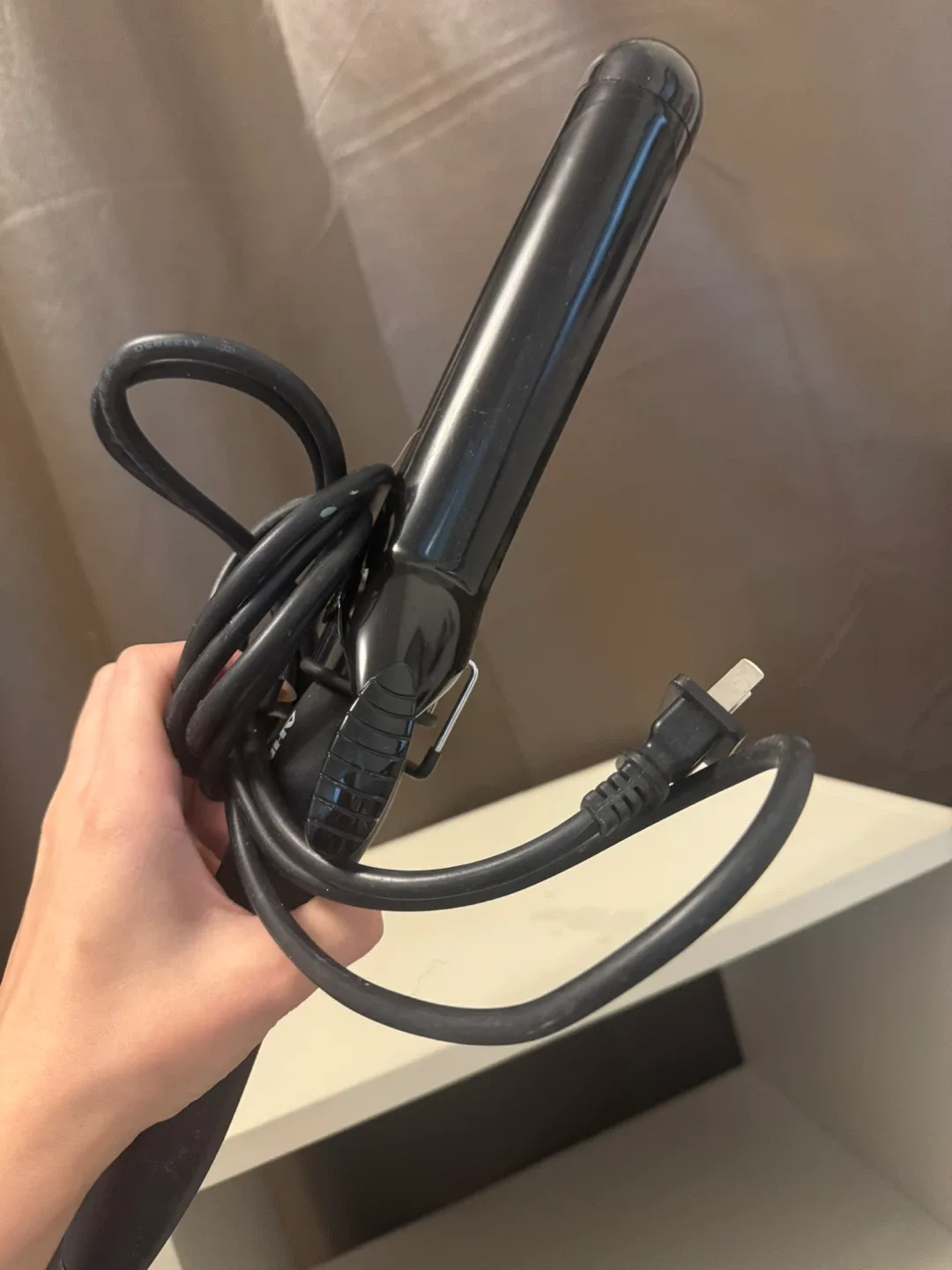 KISS 1.5" Ceramic Curling Iron image indicator(2)