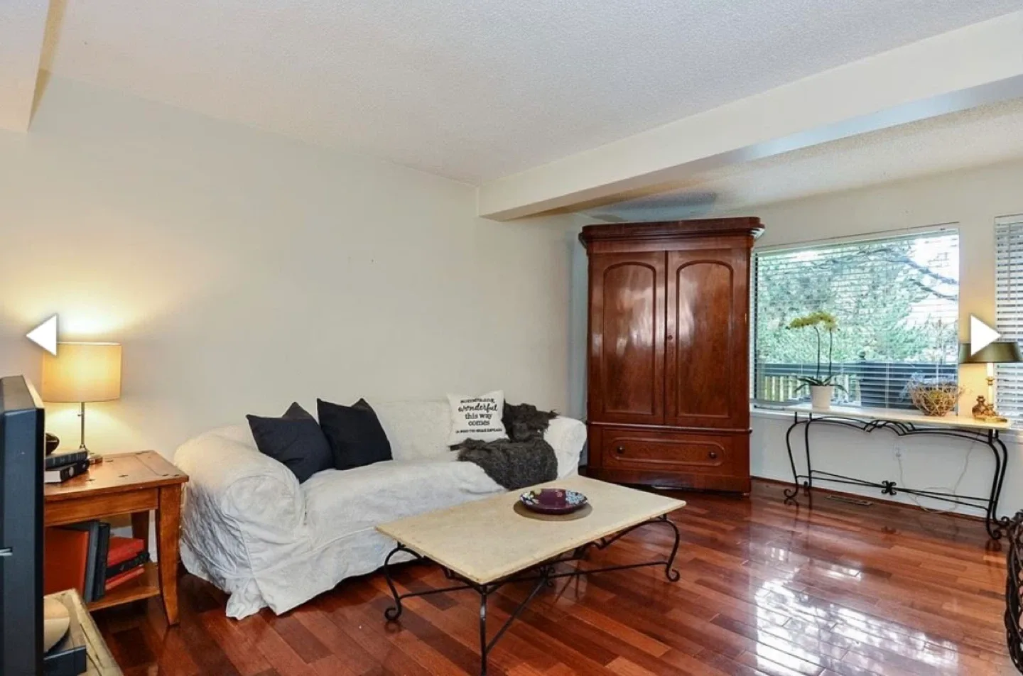 Townhouse in South Surrey image indicator(4)