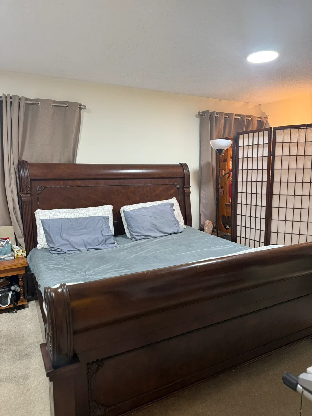 Townhouse in South Surrey image indicator(8)