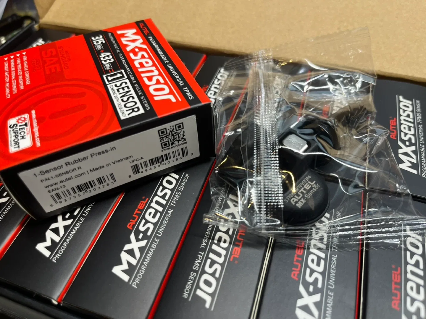 NEW Universal TPMS Sensor - Programming included image indicator(2)