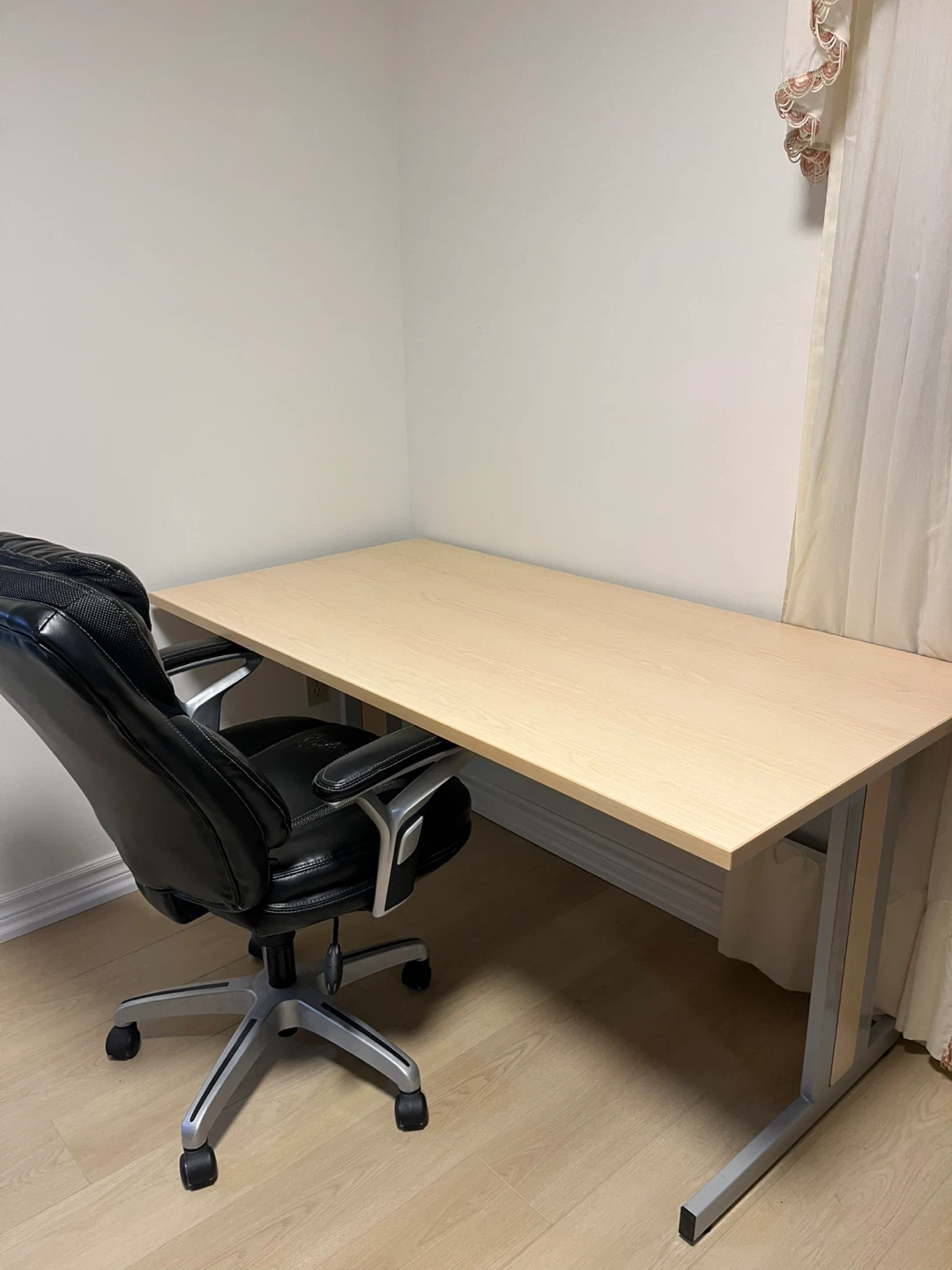 Office Desk - photo 2