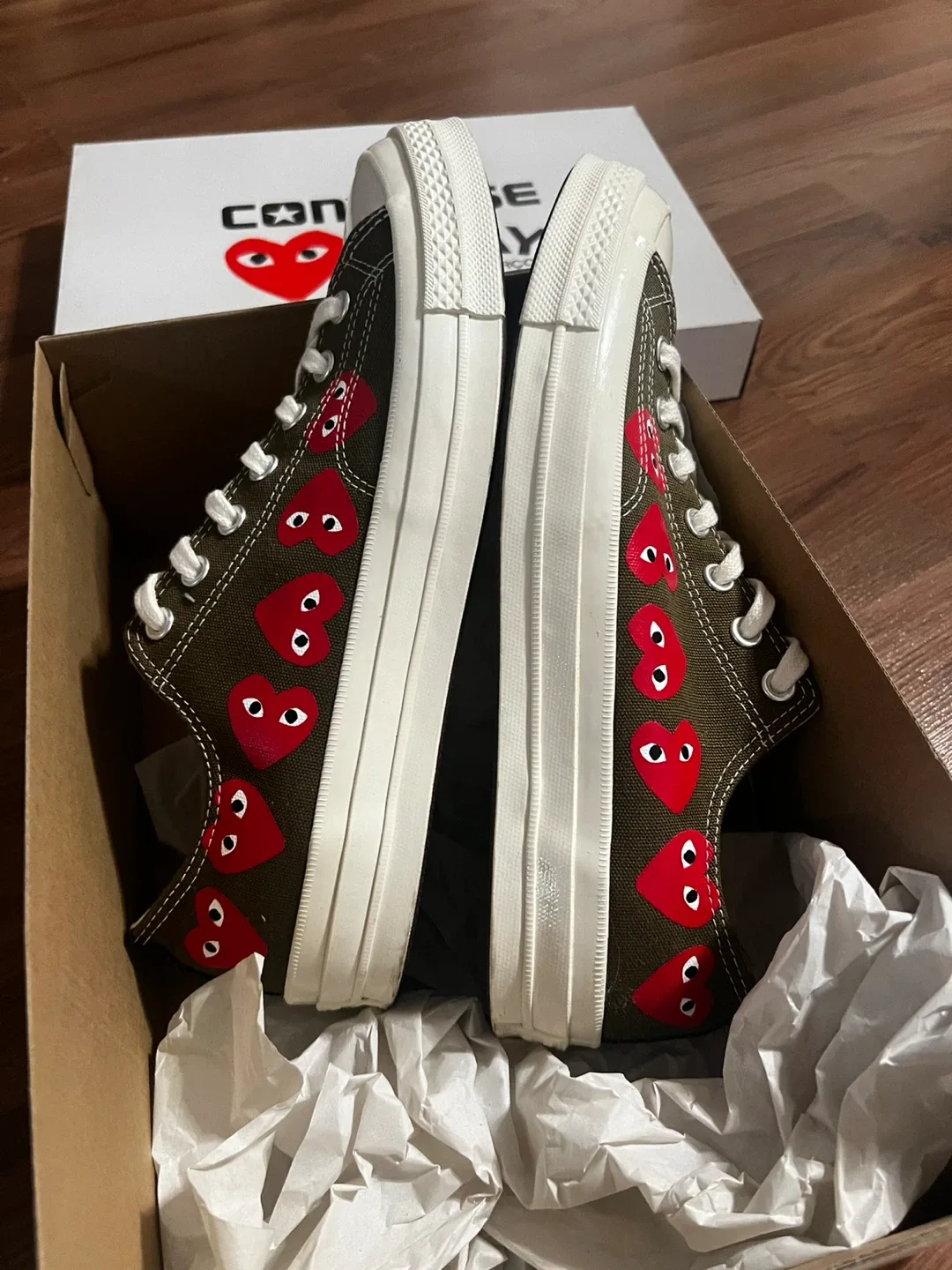 BNWT Converse X Comme des Garçons PLAY - 70 Low Top image indicator(5)