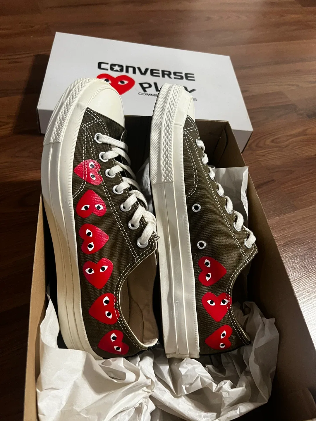 BNWT Converse X Comme des Garçons PLAY - 70 Low Top image indicator(3)