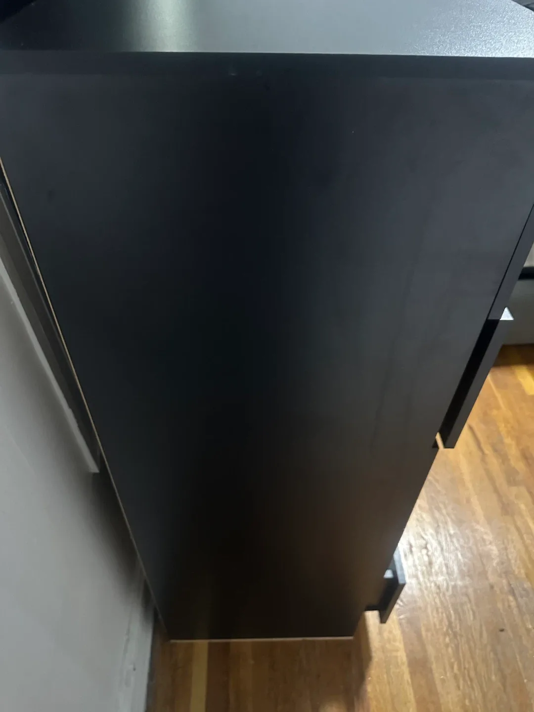 Black 5-Drawer Dresser image indicator(8)