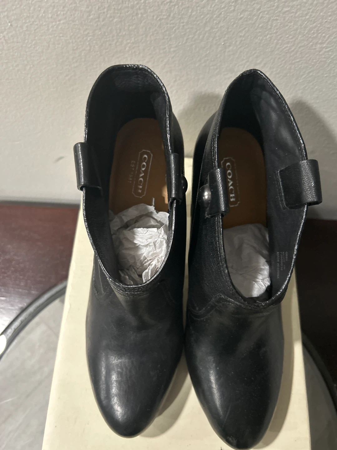Brand New Coach black leather bootie size 9M - photo 2