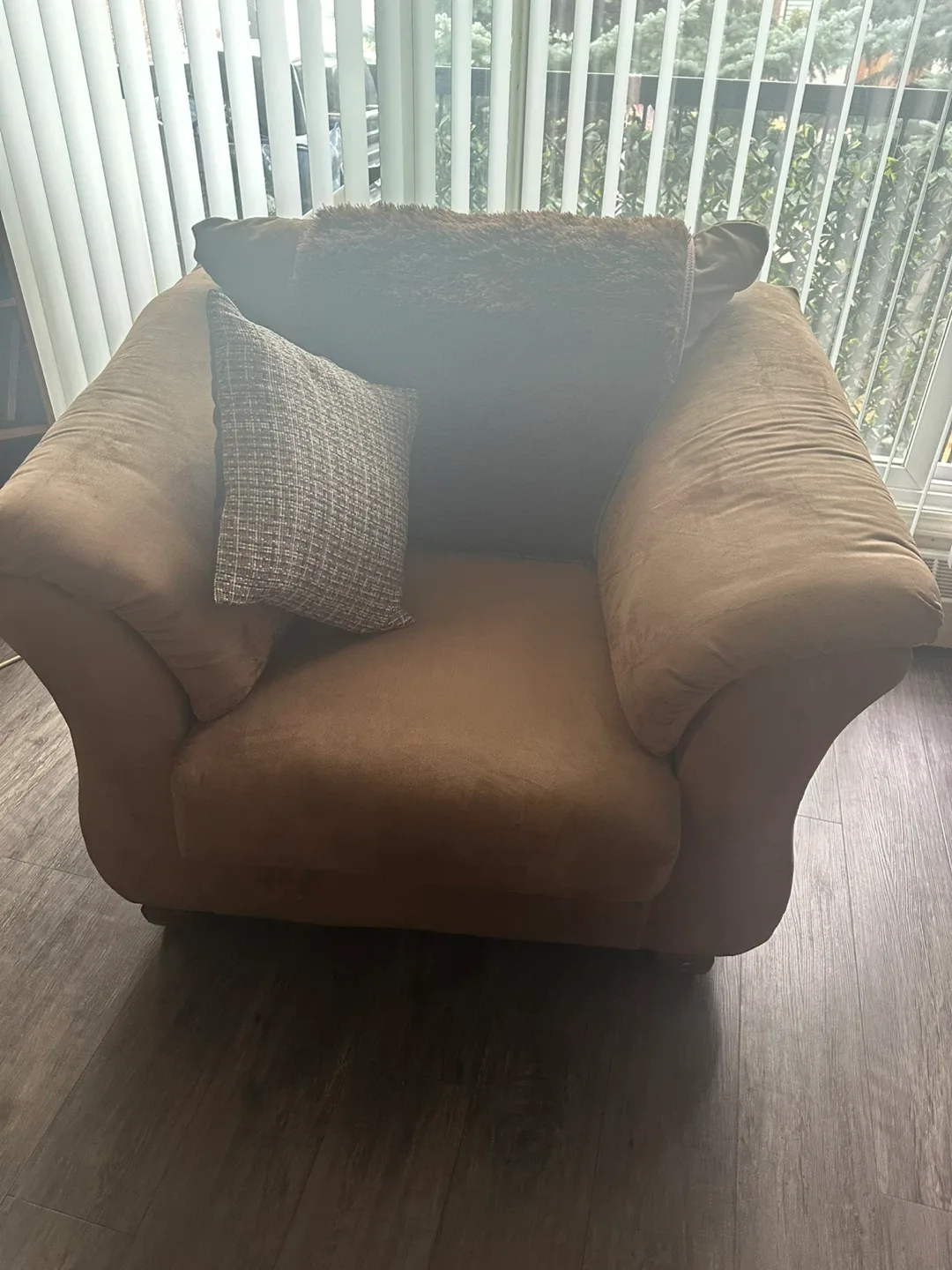 Brown Sofa and Armchair Set image indicator(4)