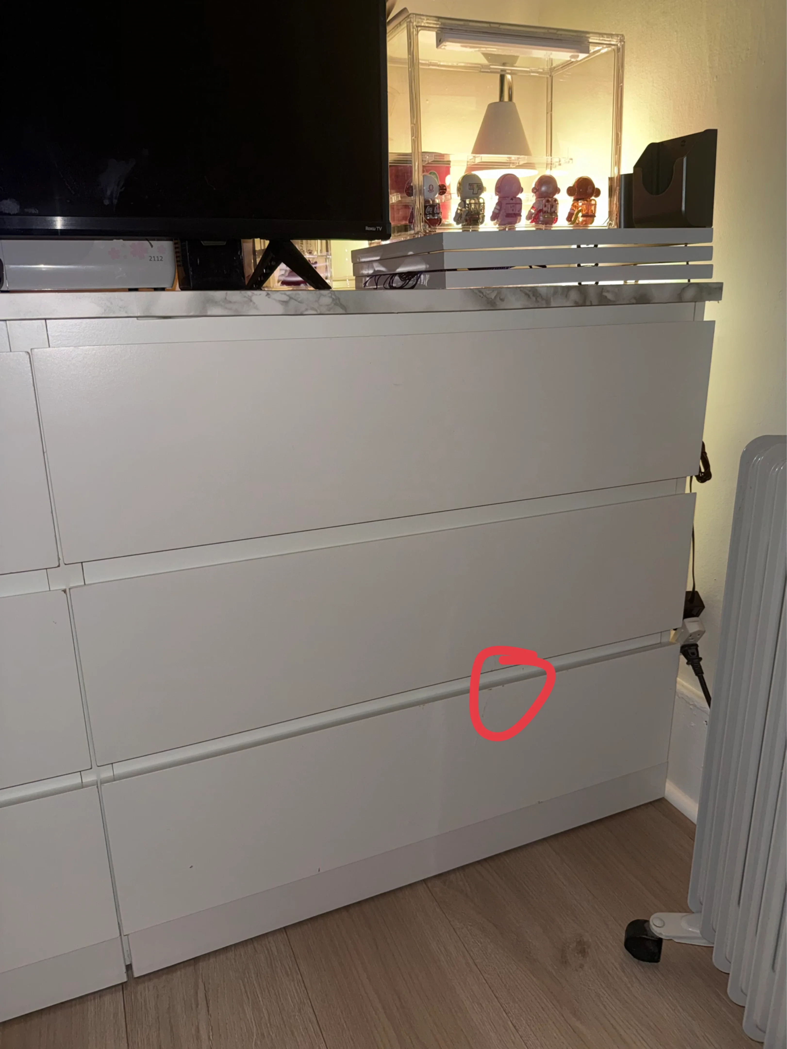 IKEA Malm 6-Drawer Dresser image indicator(5)