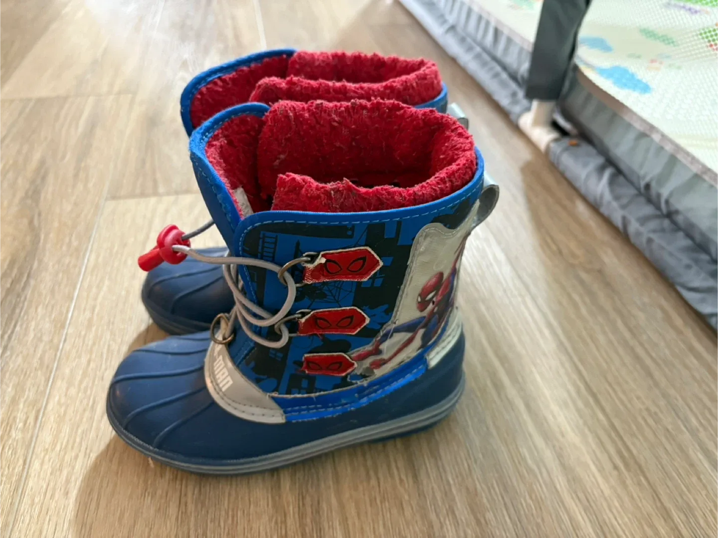Spider-Man Winter Boots - Size 13 image indicator(4)